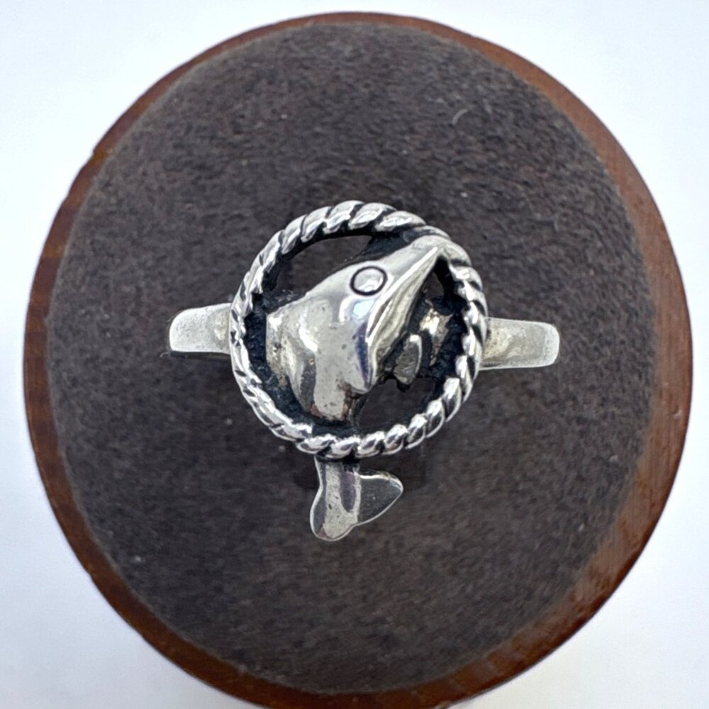 VTG Solid Sterling Silver 925 Dolphin Through Hoop Design Ring Size 8.5